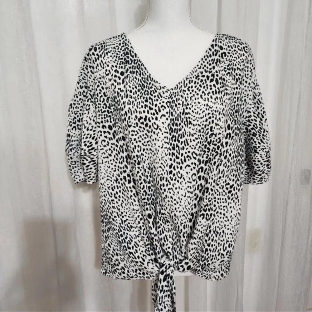 Black and White Leopard Print Women's Top